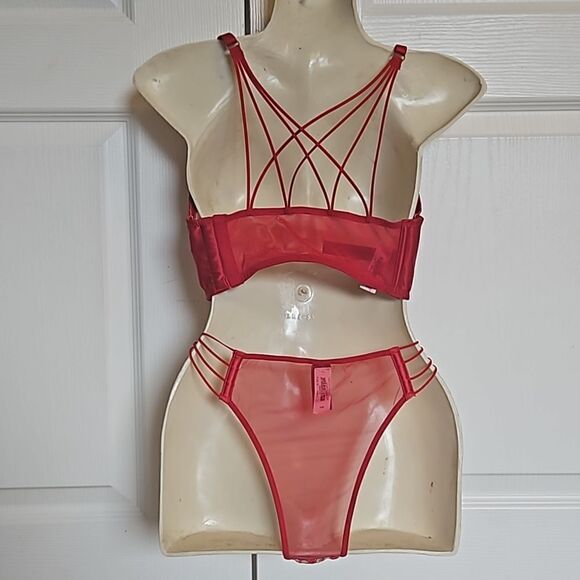Victoria's Secret Lace Underwire Bra With Matching Underwear 32DD/ Small Red - Picture 5 of 16